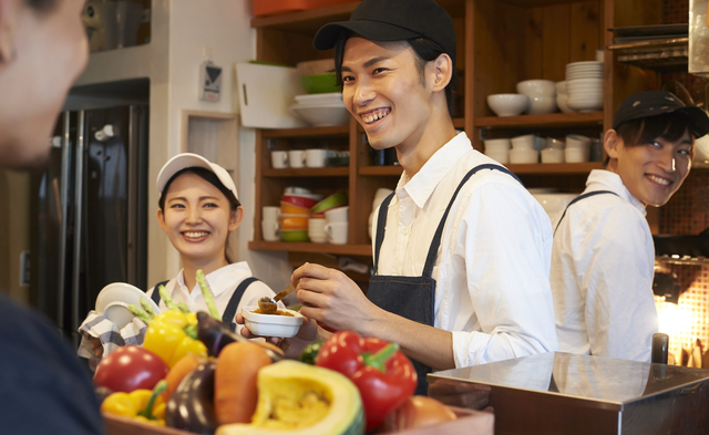 カフェ店員の画像